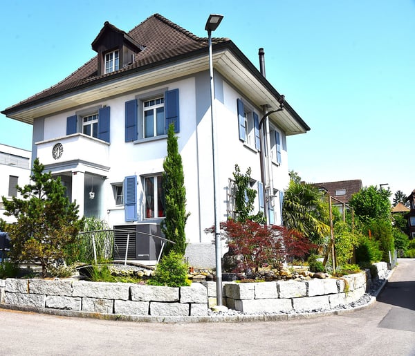 exklusive + total renovierte 1.5 Zimmer EFH-Villa mit Gartenhaus an top Zentrum-Lage 3