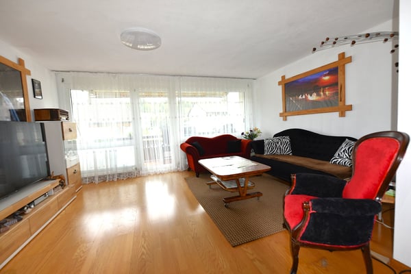 1.5 Zimmer-WHG mit Balkon, Lift + Auto-Abstellplatz 4