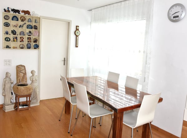 1.5 Zimmer-WHG mit Balkon, Lift + Auto-Abstellplatz 3