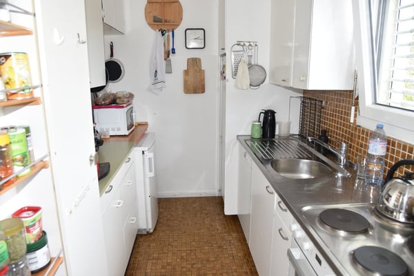 1.5 Zimmer-WHG mit Balkon, Lift + Auto-Abstellplatz 2