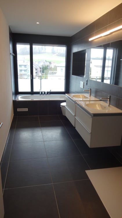 Exklusive Wohnung mit grosser Terrasse an zentraler Lage 8