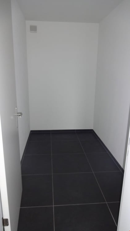 Exklusive Wohnung mit grosser Terrasse an zentraler Lage 12