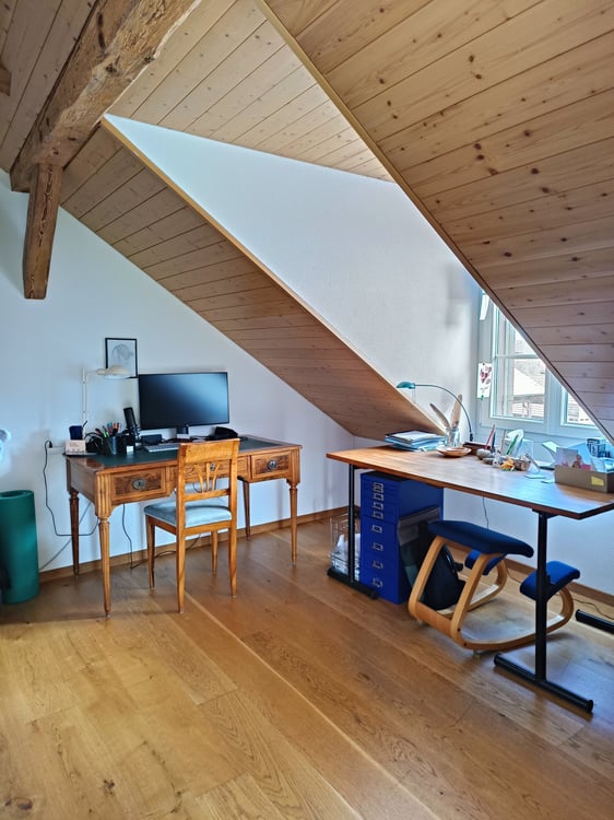 Helle 3 1/2-Zimmer-Dachwohnung mit Terrasse in Galmiz 12