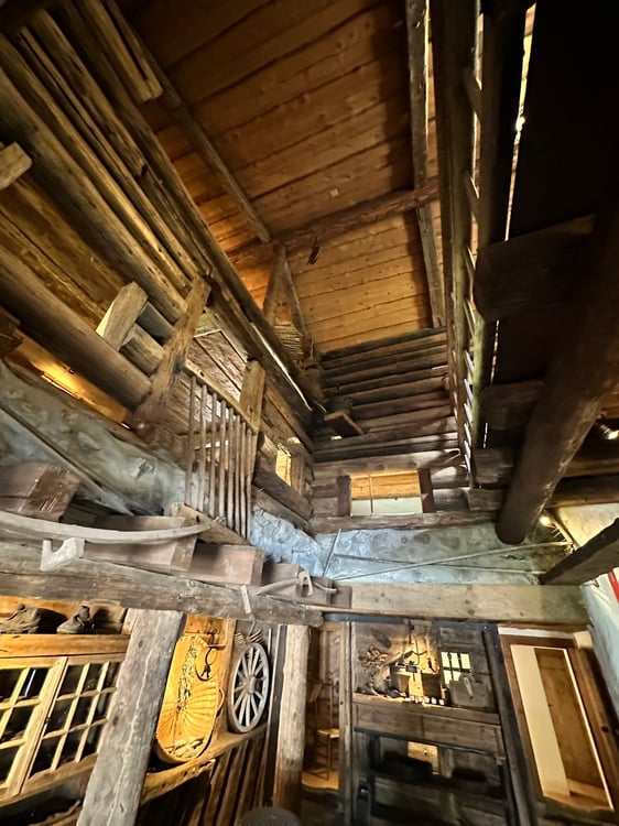 Charmantes Chalet-Haus mit vielen Nebengebäude in idyllischer Berglage in Gündlischwand 14