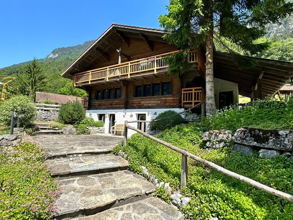 Charmantes Chalet-Haus mit vielen Nebengebäude in idyllischer Berglage in Gündlischwand 3