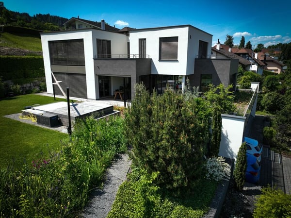 exlusive Villa mit Einliegerwohnung/Büro
