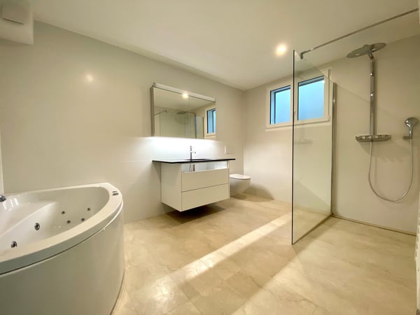 DIE GELEGENHEIT - 1.5-Zi- Maisonette mit SEESICHT 8