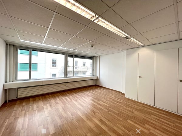 *GELEGENHEIT* diverse neu sanierte Büroräume von 14 - 40m2 4
