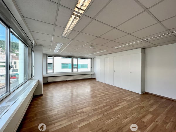 *GELEGENHEIT* diverse neu sanierte Büroräume von 14 - 40m2 4