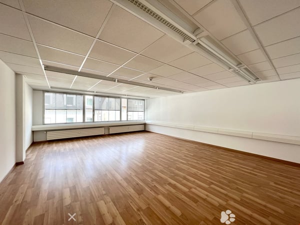 *GELEGENHEIT* diverse neu sanierte Büroräume von 14 - 40m2 6