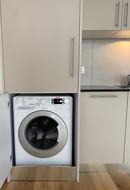 Wohnen an zentralster Lage mit Balkon! 2