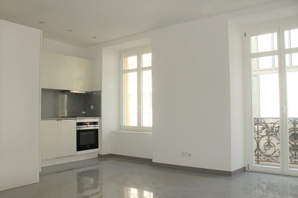 Komplett sanierte 1-Zimmerwohnung am Zentralplatz 3