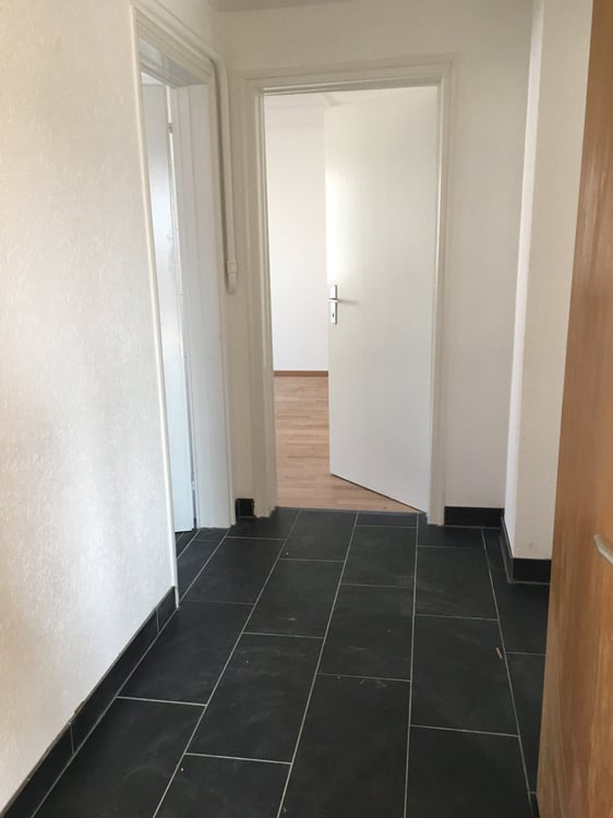3.5-Zimmerwohnung im 1.OG nahe Bahnhof 6