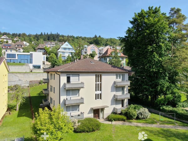Komplett sanierte 2 2/2-Zwg offene Küche und Balkon 7