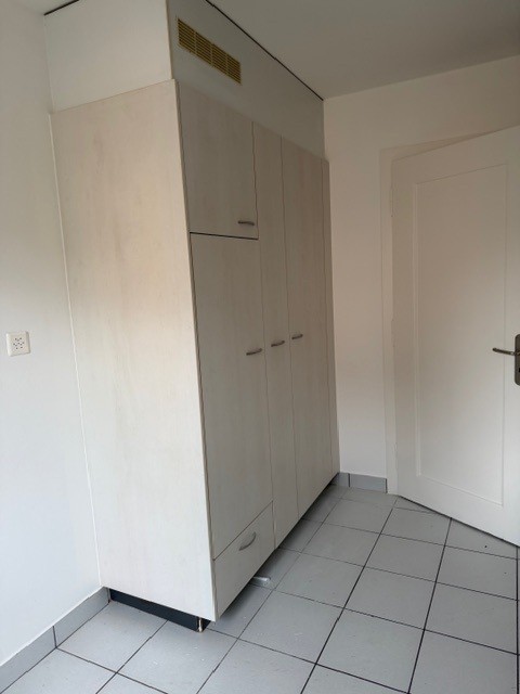 Charmante 4-Zimmer-Altbauwohnung mit Balkon und Seeblick in Biel 6