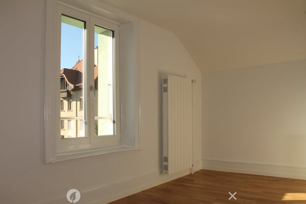 ALPENPANORAMA inklusive - top renovierte 2.5-Zimmerwohnung mit Galerie 4