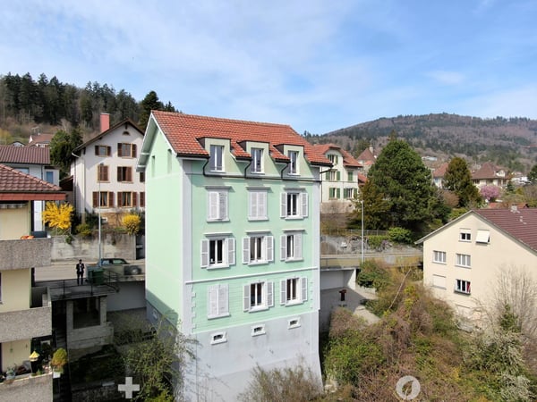 ALPENPANORAMA inklusive - top renovierte 2.5-Zimmerwohnung mit Galerie 7