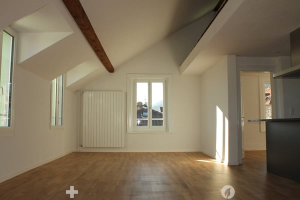 ALPENPANORAMA inklusive - top renovierte 2.5-Zimmerwohnung mit Galerie 5