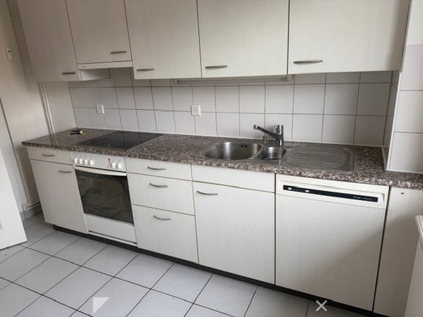 Charmante 4-Zimmer-Wohnung nahe Bielersee 2