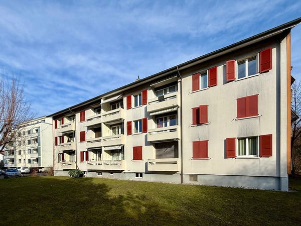 Aussenparkplatz zu vermieten in Lyss