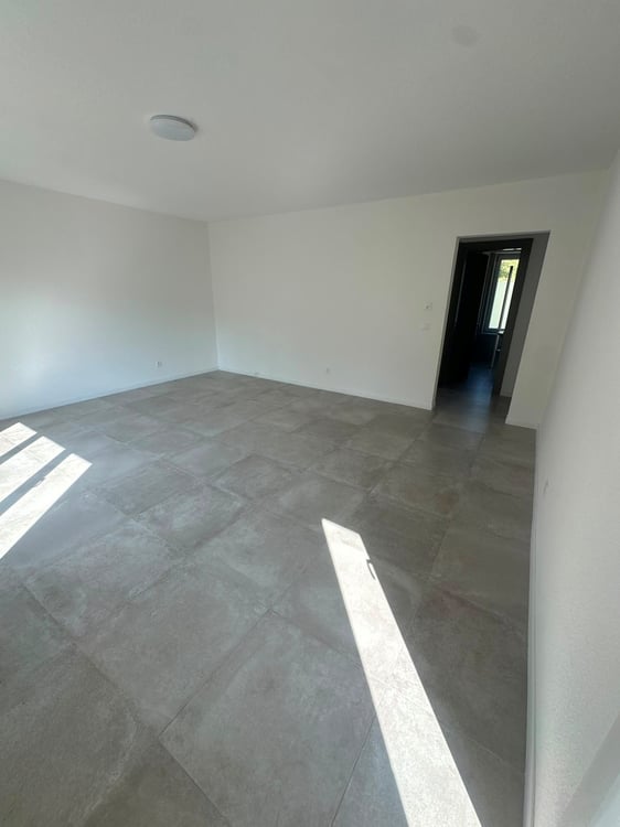 Appartement lumineux de 3.5 pièces avec grand balcon à Moutier