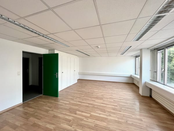 *GELEGENHEIT* diverse neu sanierte Büroräume von 14 - 40m2 6