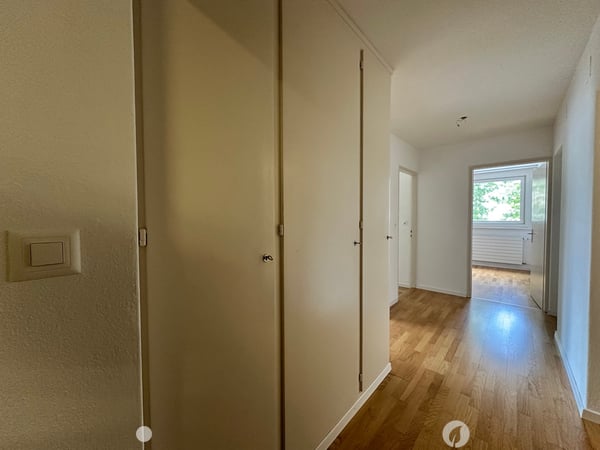 Moderne 2.5 Zimmerwohnungen an zentraler Lage 2