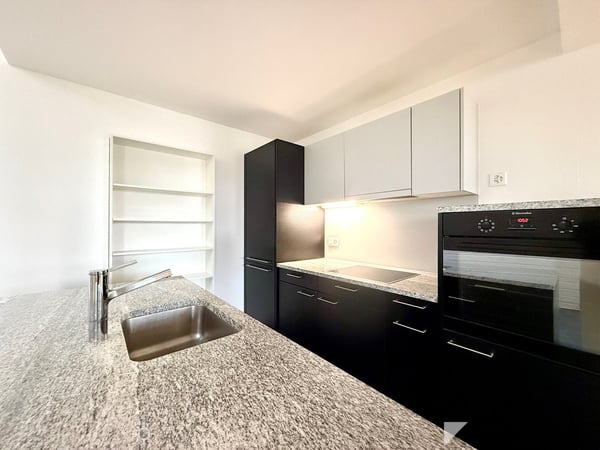 Stillvolle 5.5-Zimmer-Altbauwohnung im Herzen von Biel - direkt bei der Einkaufsmeile 2