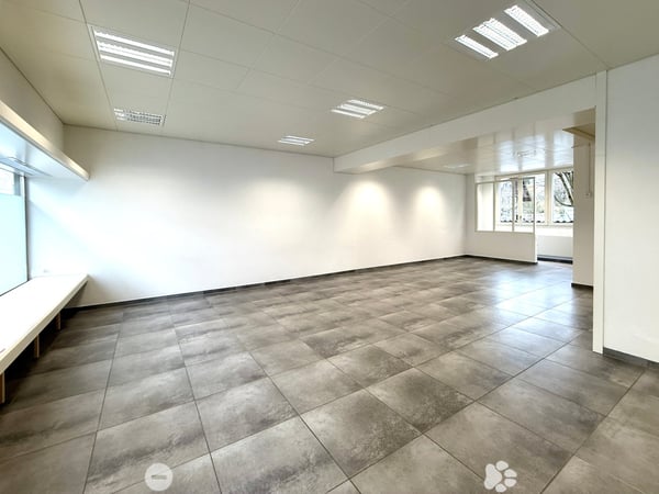 Stilvolle Gewerbefläche in Biel-Mett – ideal für Beauty, Praxis oder Büro 5