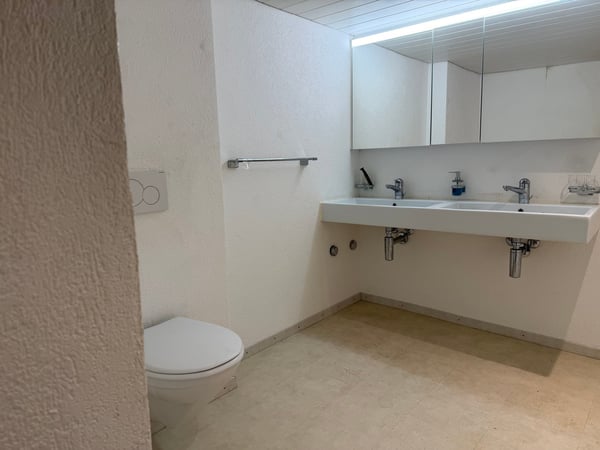 Grosszügige und charmante 3.5-Zimmerwohnung im Stadtzentrum 8