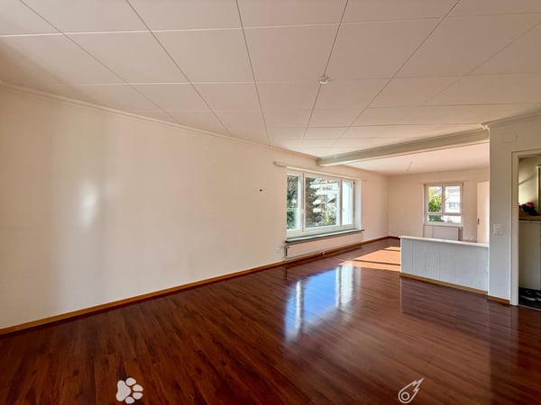 Grosszügige 2.5-Zimmer-Wohnung mit 100 m² und Wintergarten-Charakter 3
