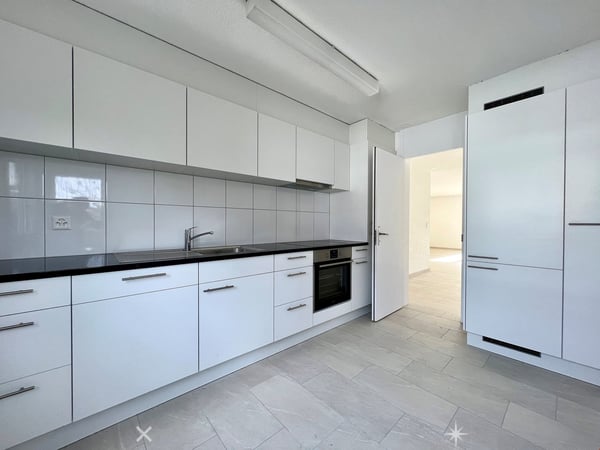 Eigentumsstandard 4.5 Zimmerwohnung mit Balkon 1
