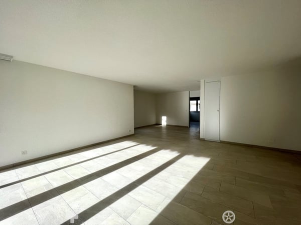 Eigentumsstandard 4.5 Zimmerwohnung mit Balkon 7