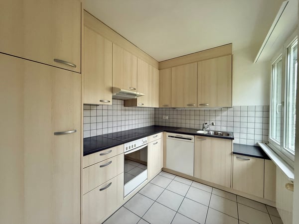 Renovierte 4 1/2-Zwg mit Balkon 3