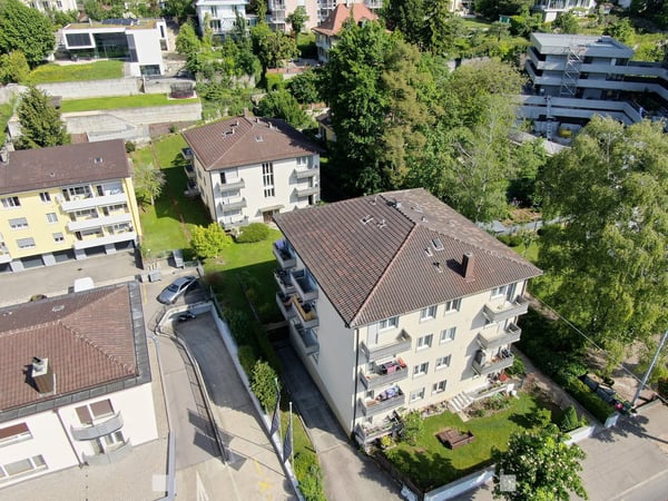 Renovierte 3 1/2-Zwg mit Balkon 1