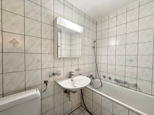 Renovierte 4 1/2-Zwg mit Balkon 7