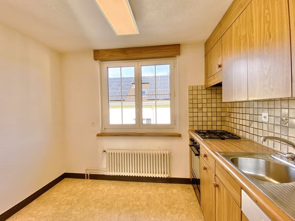 Zentral gelegene 4-Zimmer Wohnung 9