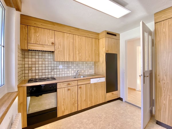 Zentral gelegene 4-Zimmer Wohnung 10