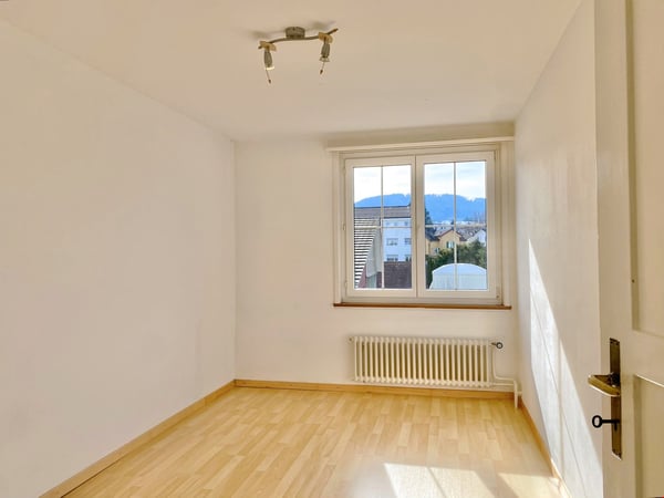 Zentral gelegene 4-Zimmer Wohnung 6
