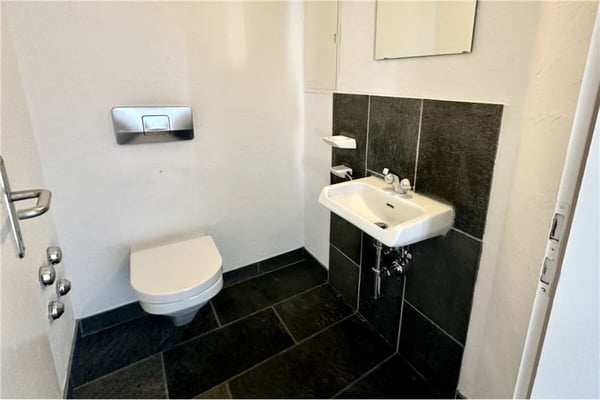 Mehrgenerationenhaus an einer attraktiven Lage 35