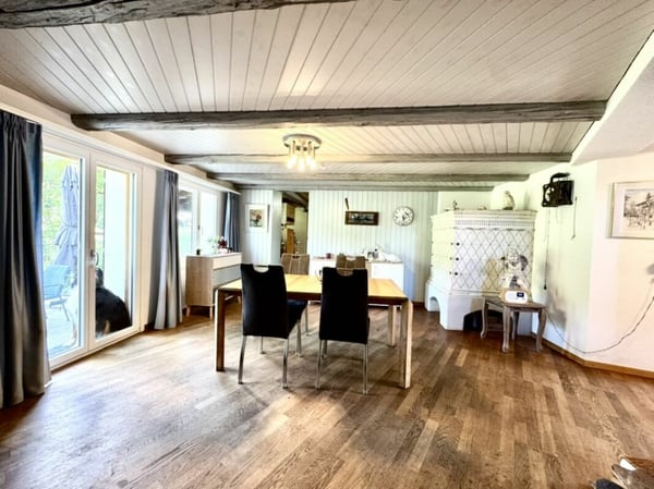 Grosses freistehendes 7.5-Zimmer-Bauernhaus für Pferdeliebhaber oder Kleintierhalter! Pferdeboxen, Remise, Wald und Wiesen .... 11