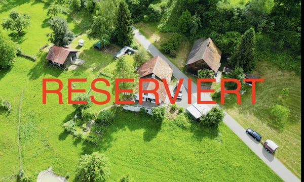 Grosses freistehendes 7.5-Zimmer-Bauernhaus für Pferdeliebhaber oder Kleintierhalter! Pferdeboxen, Remise, Wald und Wiesen .... 1