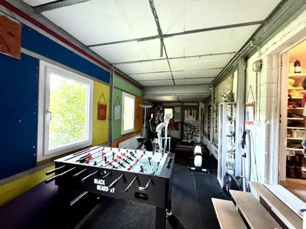 Grosses freistehendes 7.5-Zimmer-Bauernhaus für Pferdeliebhaber oder Kleintierhalter! Pferdeboxen, Remise, Wald und Wiesen .... 37