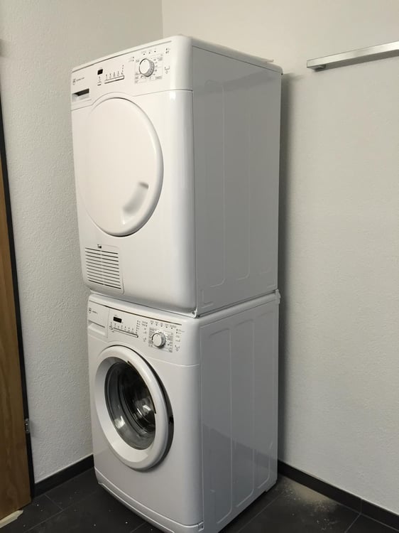 Charmante 4.5-Zimmer-Wohnung mit Seesicht in Oberhofen am Thunersee 11