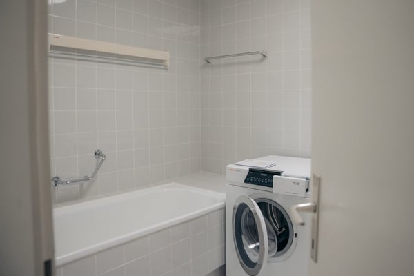 Moderne 4.5-Zimmer-Attikawohnung mit Cheminée in Thun 19