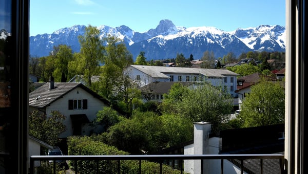 Moderne 4-Zimmer-Neubauwohnung mit Balkon und schöner Aussicht in Uetendorf 4