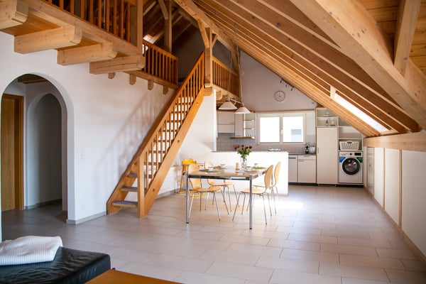 Gemütliche 3-Zimmer-Dachwohnung mit Balkon in Goldiwil b. Thun 5