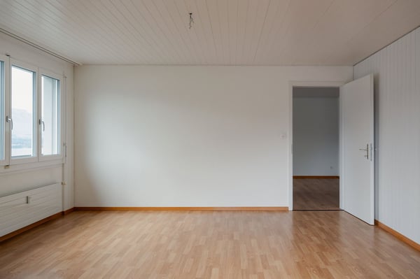 Charmante 4-Zimmer-Dachwohnung mit traumhaftem See- und Bergblick in Oberhofen am Thunersee 18