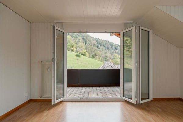Charmante 4-Zimmer-Dachwohnung mit traumhaftem See- und Bergblick in Oberhofen am Thunersee 17