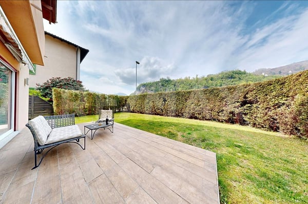 Casa unifamiliare con giardino 2